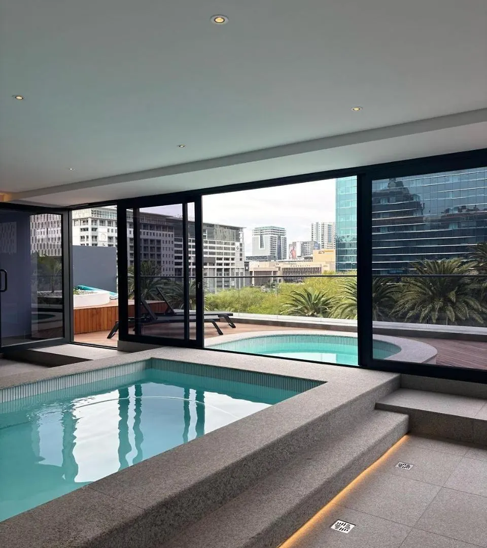 Apartment City Centre Studio With Pool At Zeeland Pier - 902 Cape Town